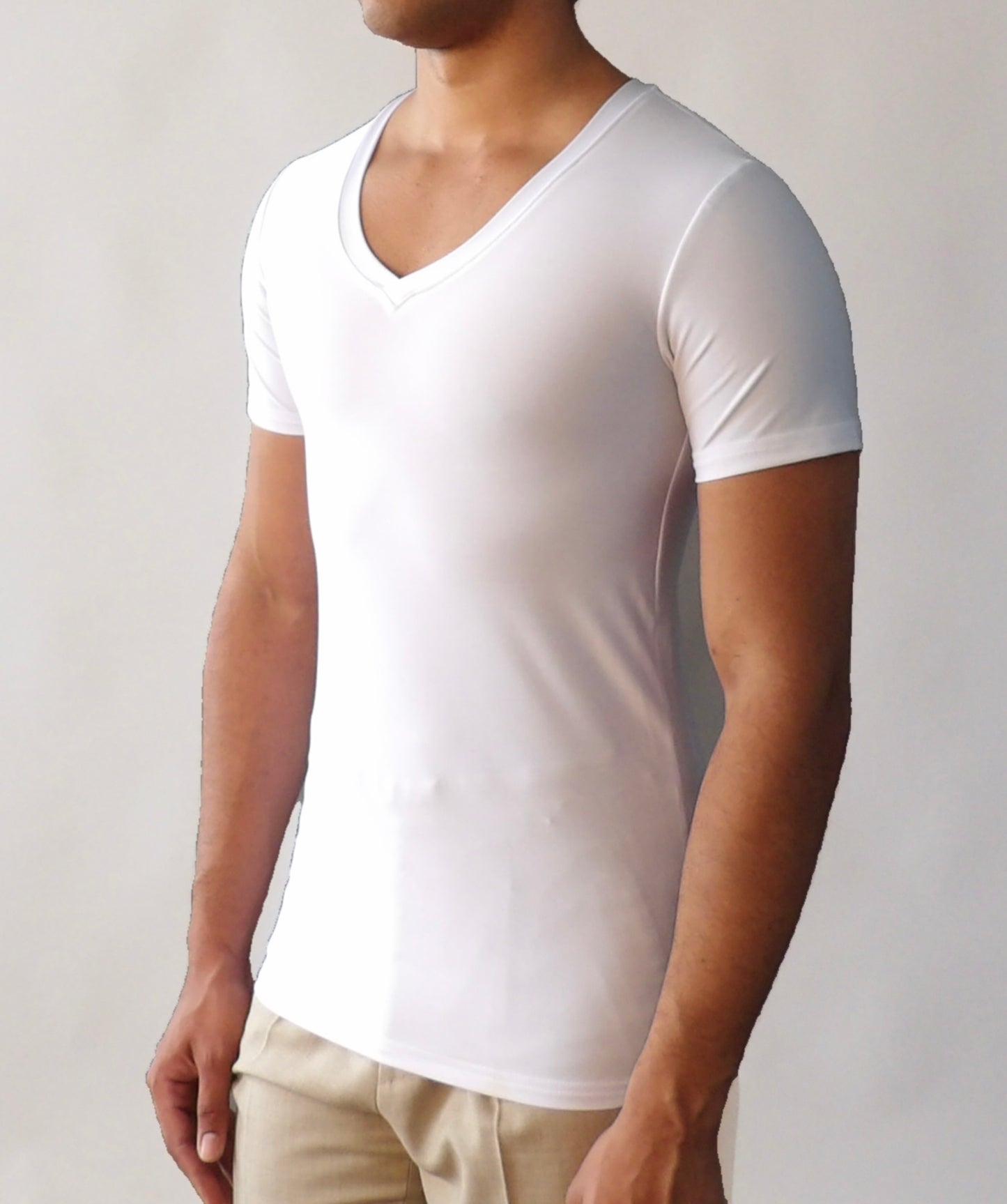 Chest compressions V-Neck shirt